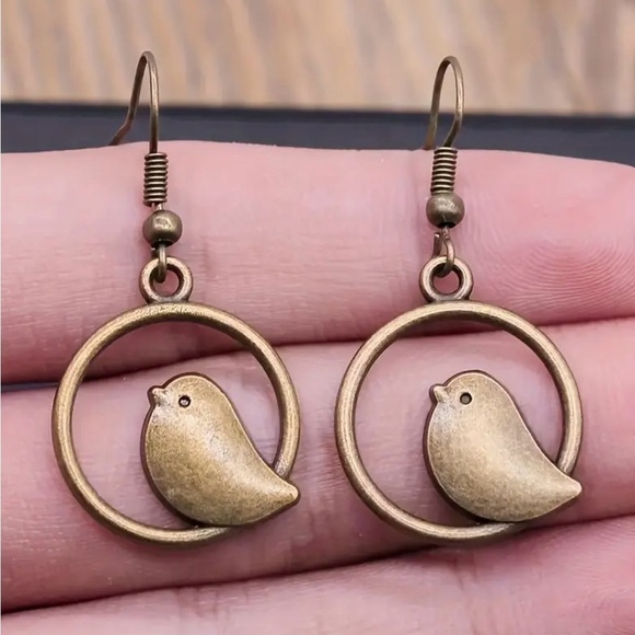 Vintage Bird Earrings - Picture 3 of 3